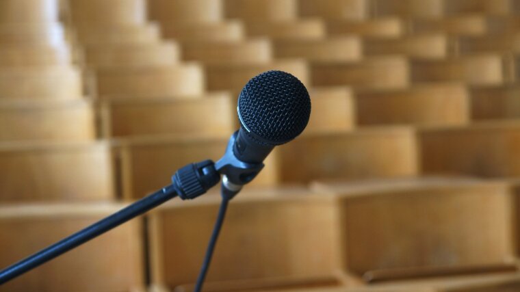 Mikrofon Hörsaal